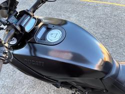 2015 Ducati DIAVEL BLACK