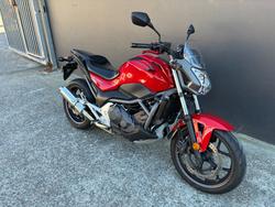 2012 Honda NC700SA RED/WHITE