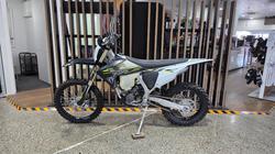 2025 Triumph TF 250-E WHITE