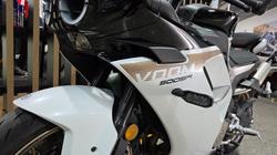 2025 CFMoto 500 SR VOOM WHITE