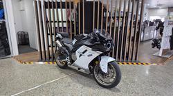 2025 CFMoto 500 SR VOOM WHITE