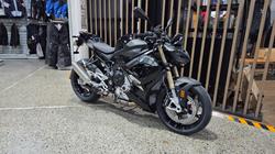 2026 BMW Motorrad S 1000 R Black