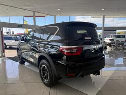 2026 Nissan Patrol Warrior Y62 MY26 4X4 Dual Range Black Obsidian
