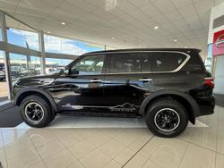 2026 Nissan Patrol Warrior Y62 MY26 4X4 Dual Range Black Obsidian