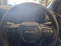 2026 Isuzu MU-X LS-T
