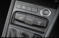 2026 Kia Stonic S YB PE2 MY26 Signal Red