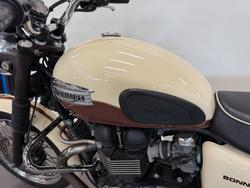 2011 Triumph BONNEVILLE T100 White