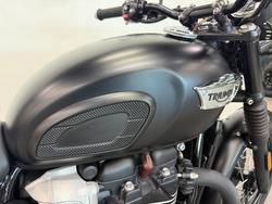 2017 Triumph BONNEVILLE T100 Black