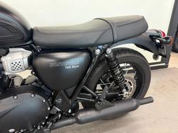 2017 Triumph BONNEVILLE T100 Black