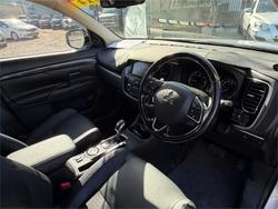 2015 MITSUBISHI OUTLANDER EXCEED (4x4)