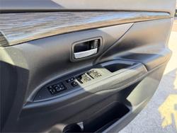 2015 MITSUBISHI OUTLANDER EXCEED (4x4)