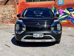 2024 Mitsubishi Outlander LS