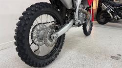 2025 Honda CRF250R Red