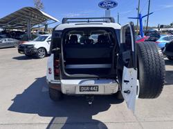 2021 Land Rover Defender 90 P300 S