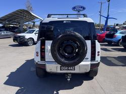 2021 Land Rover Defender 90 P300 S