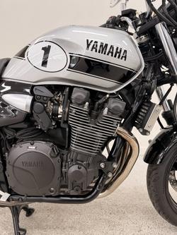 2015 YAMAHA XJR1300 Silver