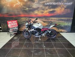 2017 Triumph STREET TRIPLE RS SILVER/RED