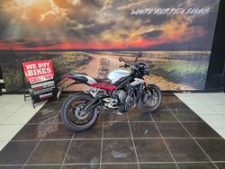2017 Triumph STREET TRIPLE RS SILVER/RED