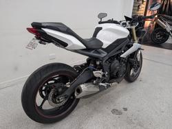 2016 Triumph STREET TRIPLE 660 White