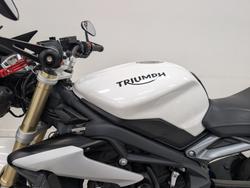 2016 Triumph STREET TRIPLE 660 White