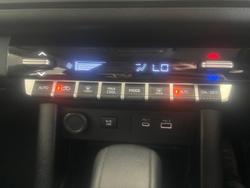 2025 Nissan Navara SL