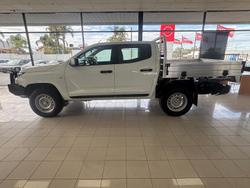 2025 Nissan Navara SL