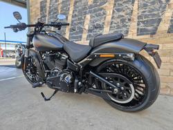 2026 HARLEY-DAVIDSON BREAKOUT 117 (FXBR) ROAD BLACK DENIM