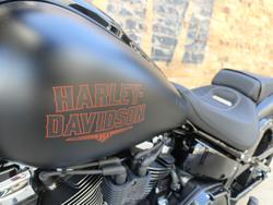 2026 HARLEY-DAVIDSON BREAKOUT 117 (FXBR) ROAD BLACK DENIM