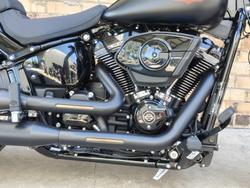 2026 HARLEY-DAVIDSON BREAKOUT 117 (FXBR) ROAD BLACK DENIM