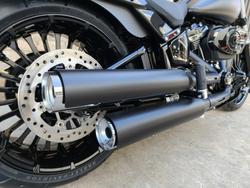 2026 HARLEY-DAVIDSON BREAKOUT 117 (FXBR) ROAD BLACK DENIM