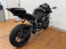 2025 Yamaha YZF-R7LA Black