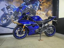 2025 Yamaha YZF-R7LA BLUE