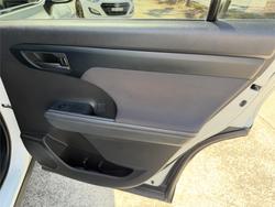 2022 TOYOTA KLUGER GX HYBRID AWD