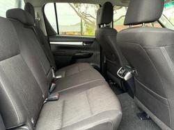 2022 Toyota Hilux SR5