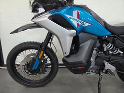 2025 CFMOTO 2025 Cf Moto 800CC 800MT X ZEPHYR BLU