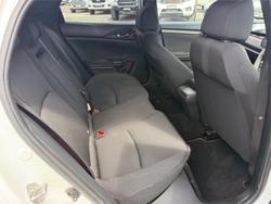 2019 HONDA CIVIC VTi-S