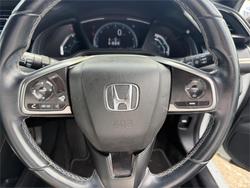 2019 HONDA CIVIC VTi-S