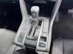 2019 HONDA CIVIC VTi-S