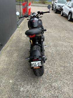 2025 Triumph TRIDENT 660 BLACK