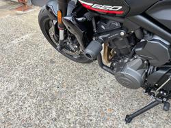 2025 Triumph TRIDENT 660 BLACK