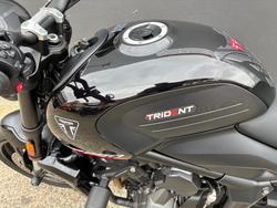 2025 Triumph TRIDENT 660 BLACK