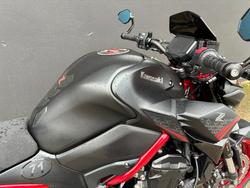 2021 Kawasaki Z900 SUPERNAKED (ZR900) GREY