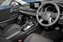 2026 Mitsubishi Outlander ES ZM MY26 White