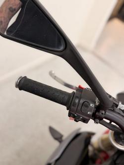 Triumph 2015 TRIUMPH 660CC STREET TRIPLE LAMS Red