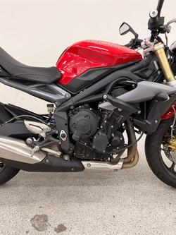 Triumph 2015 TRIUMPH 660CC STREET TRIPLE LAMS Red
