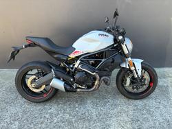 Ducati Monster 659 (white)