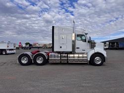 2025 Kenworth T620 SAR WHITE