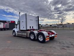 2025 Kenworth T620 SAR WHITE