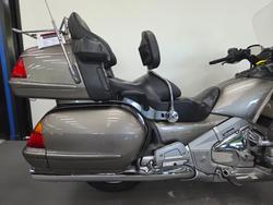 2003 Honda GL1800 (GL1800A) GOLDWING BEIGE