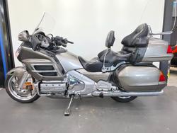 2003 Honda GL1800 (GL1800A) GOLDWING BEIGE